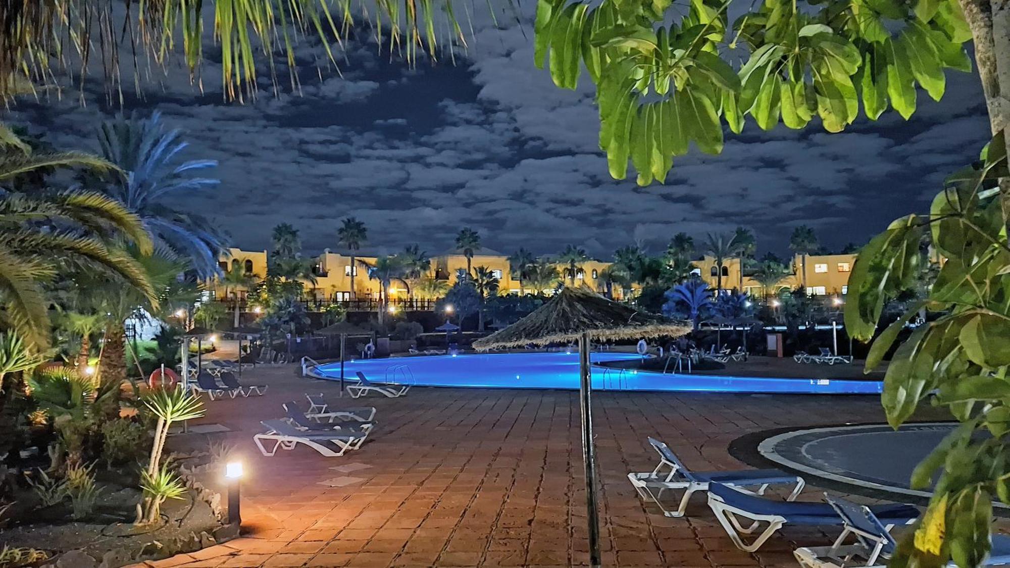 Apartment Gardenia, Oasis Tamarindo Коральео Экстерьер фото